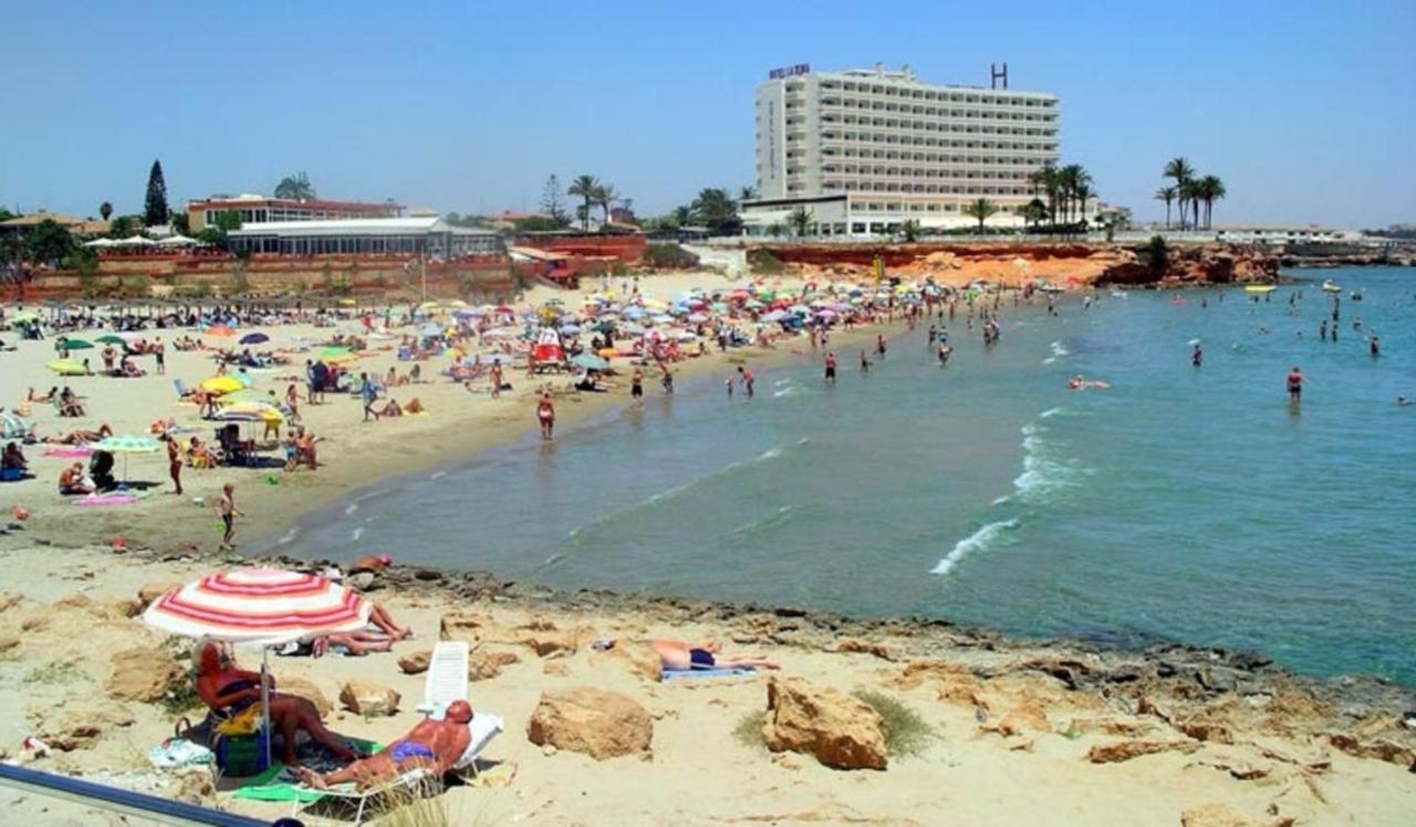 הוילה אוריהואלה Casa La Zenia Elite Townhouse With Shared Pool And 10 Minutes Walk To Beach מראה חיצוני תמונה