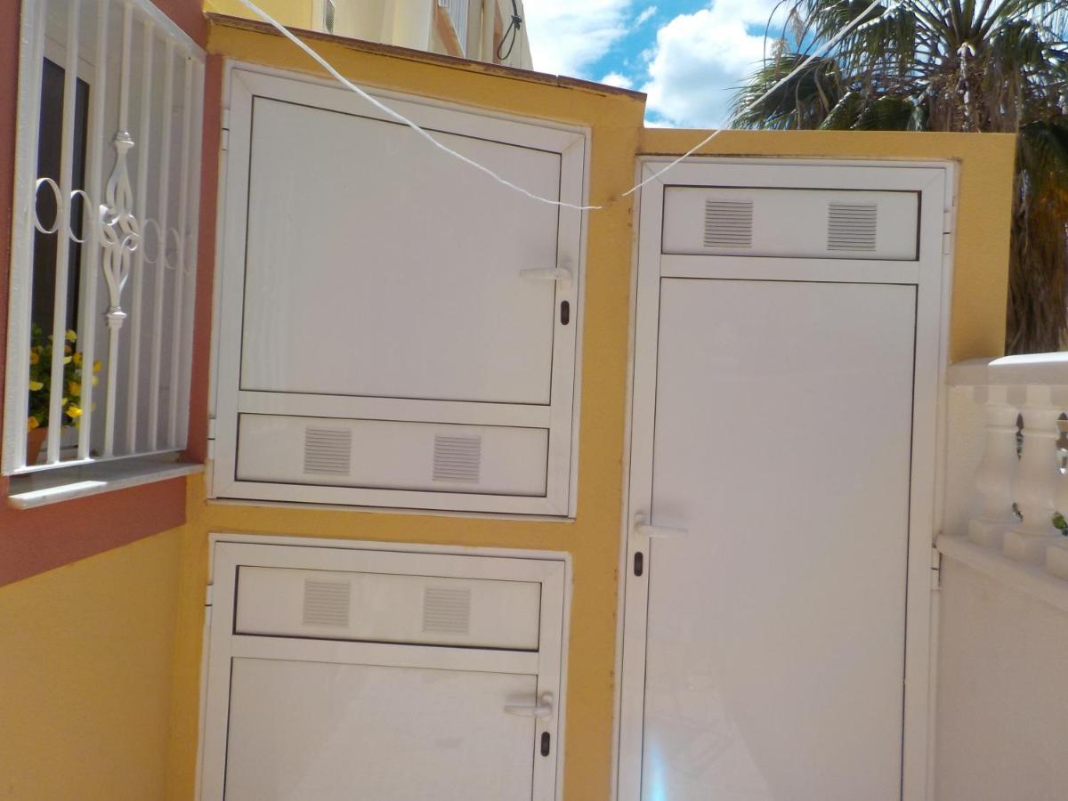 הוילה אוריהואלה Casa La Zenia Elite Townhouse With Shared Pool And 10 Minutes Walk To Beach מראה חיצוני תמונה