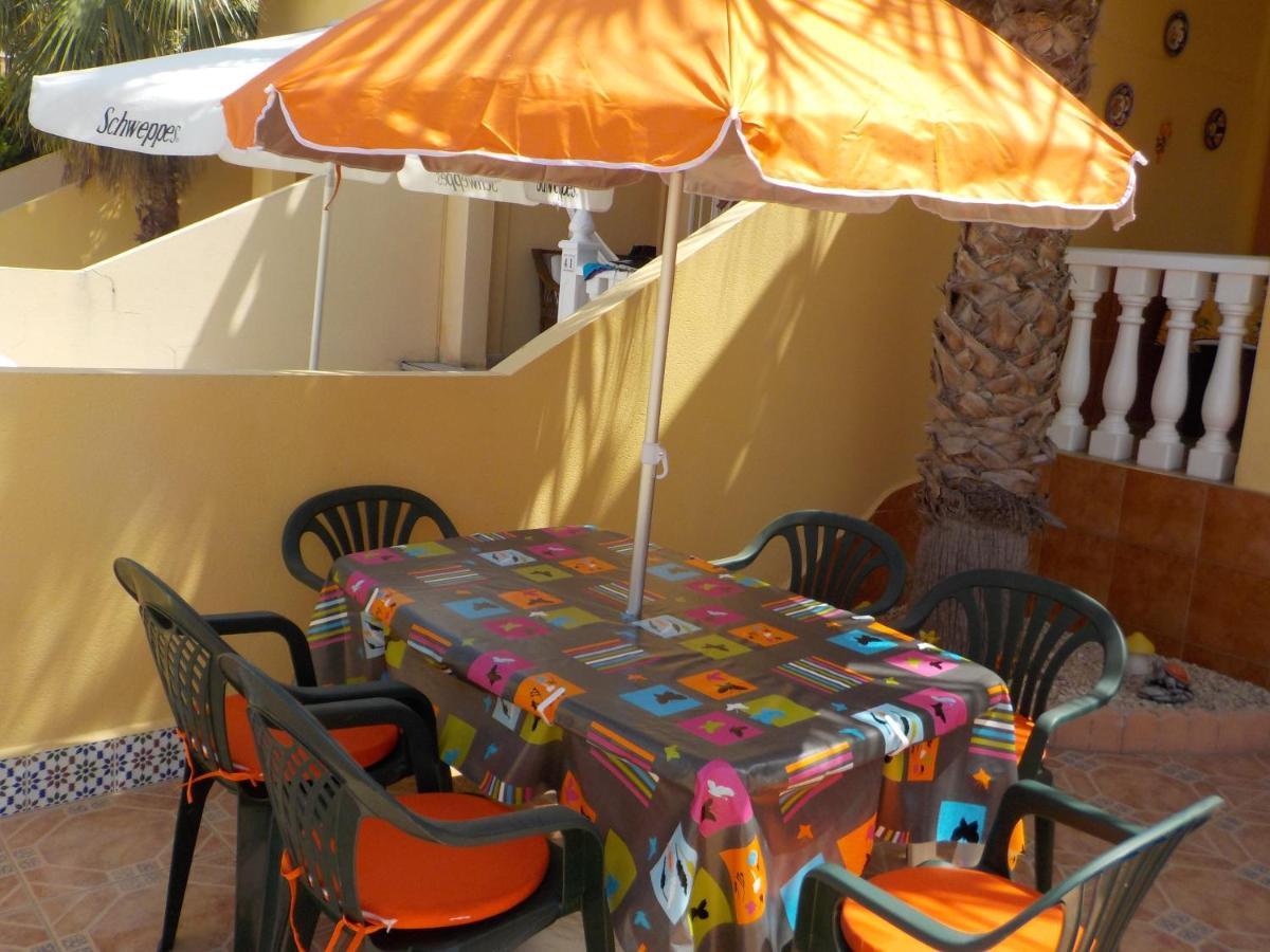 הוילה אוריהואלה Casa La Zenia Elite Townhouse With Shared Pool And 10 Minutes Walk To Beach מראה חיצוני תמונה